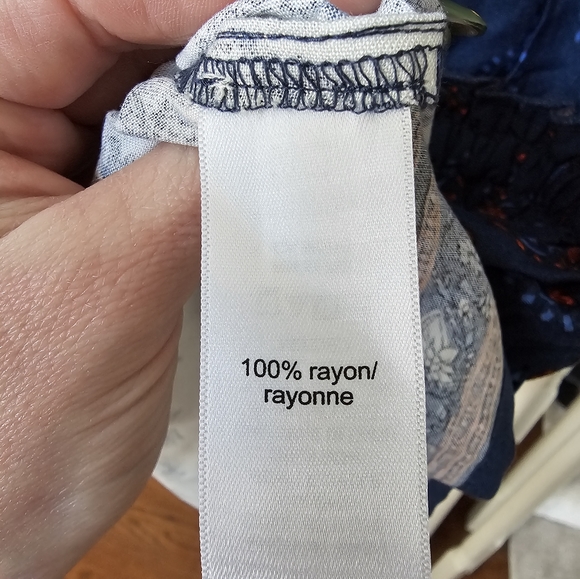 Maurices Paisley Peplum Top Blue Size Plus 14/16 OX - Picture 6 of 6